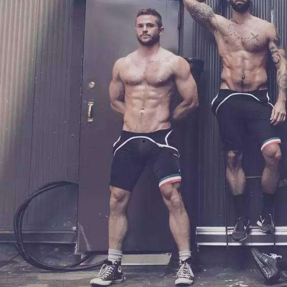 网红肌肉男吃瓜视频,揭秘网红美食背后的秘密